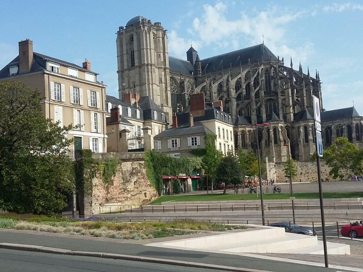 Les Tulipiers, Parking Sécurisé, Lit Queen-Size, bord de Sarthe Le Mans Esterno foto